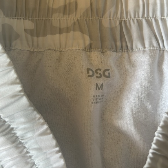 Bundle DSG HR Stride Shorts - Picture 3 of 6